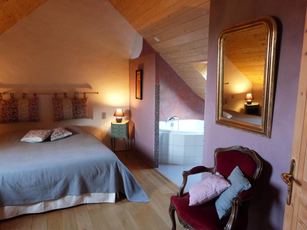 Bed And Breakfast La Fontaine Blanche Melgven 객실 사진